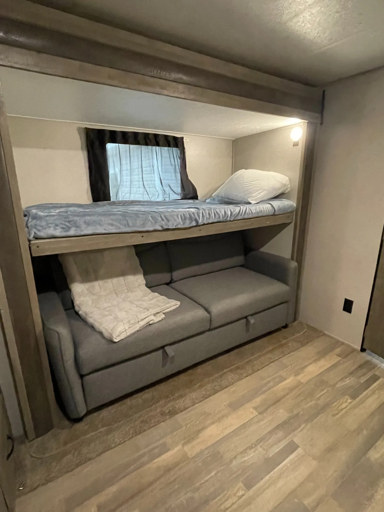 2020 Vibe 33 BH (9)